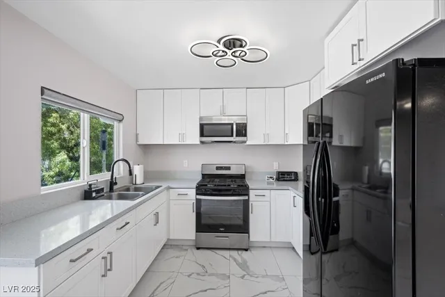 $2,788 | 3001 South Carruth Street, Las Vegas, NV 89121