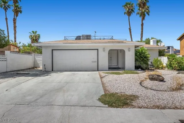 $2,788 | 3001 South Carruth Street, Las Vegas, NV 89121