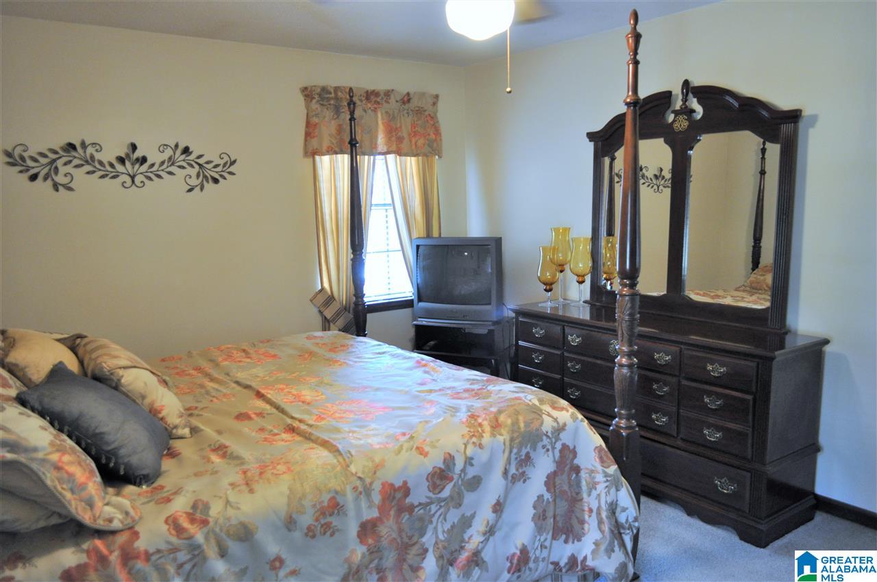 956 Mockingbird Lane Moody, AL 35004 - Photo 23 of 45