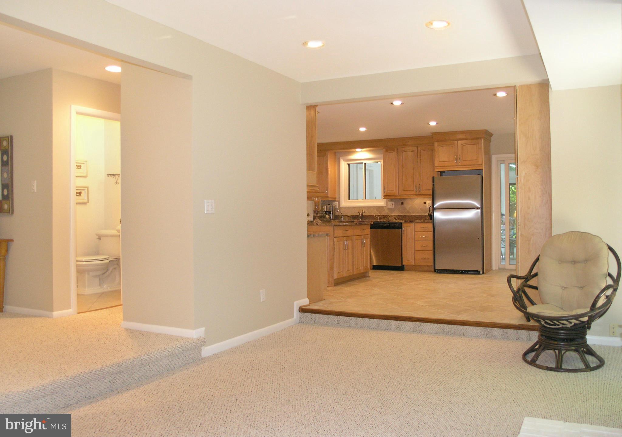 11810 Riders Lane Reston, VA 20191 - Photo 13 of 30 Family Room