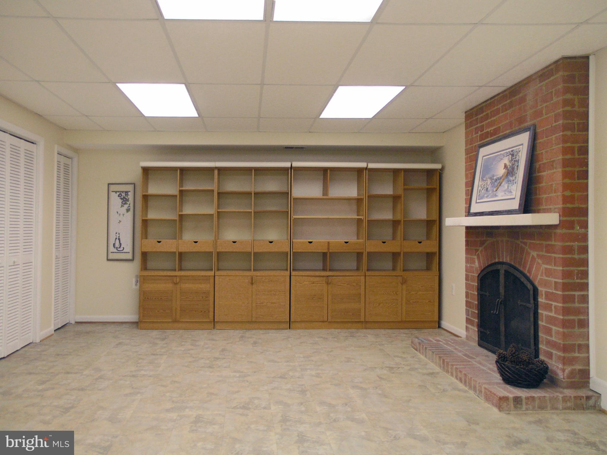11810 Riders Lane Reston, VA 20191 - Photo 26 of 30 Rec Room with Built-ins