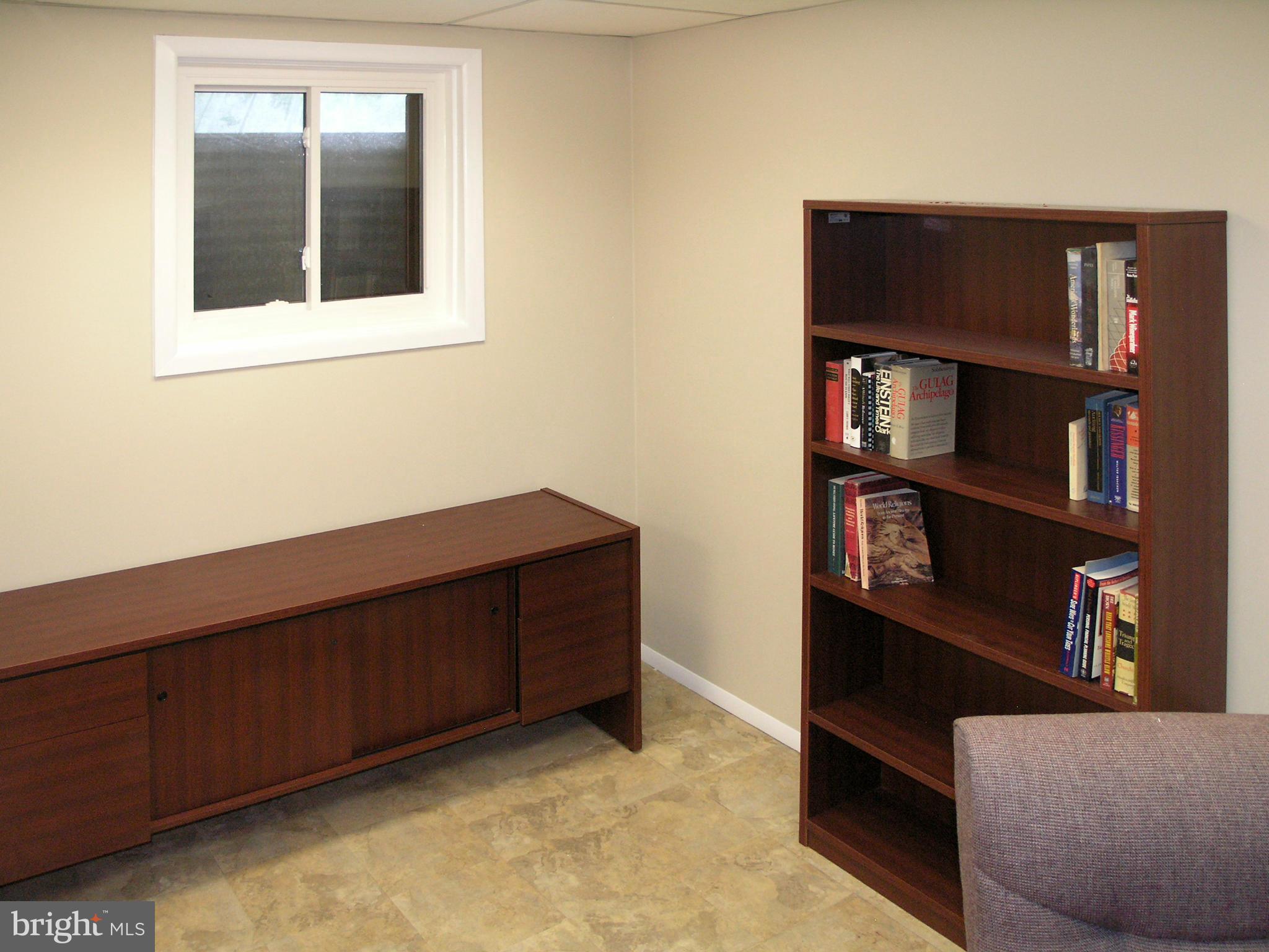 11810 Riders Lane Reston, VA 20191 - Photo 27 of 30 Private Office