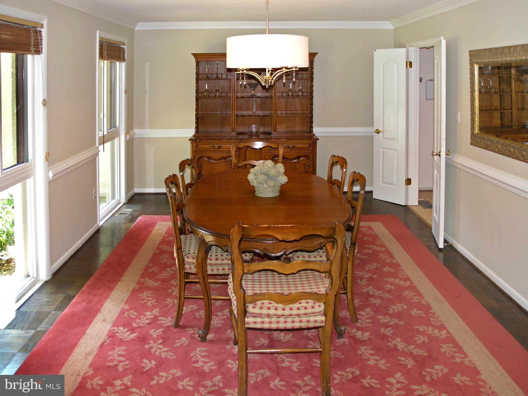 11810 Riders Lane Reston, VA 20191 - Photo 6 of 30 Dining Room