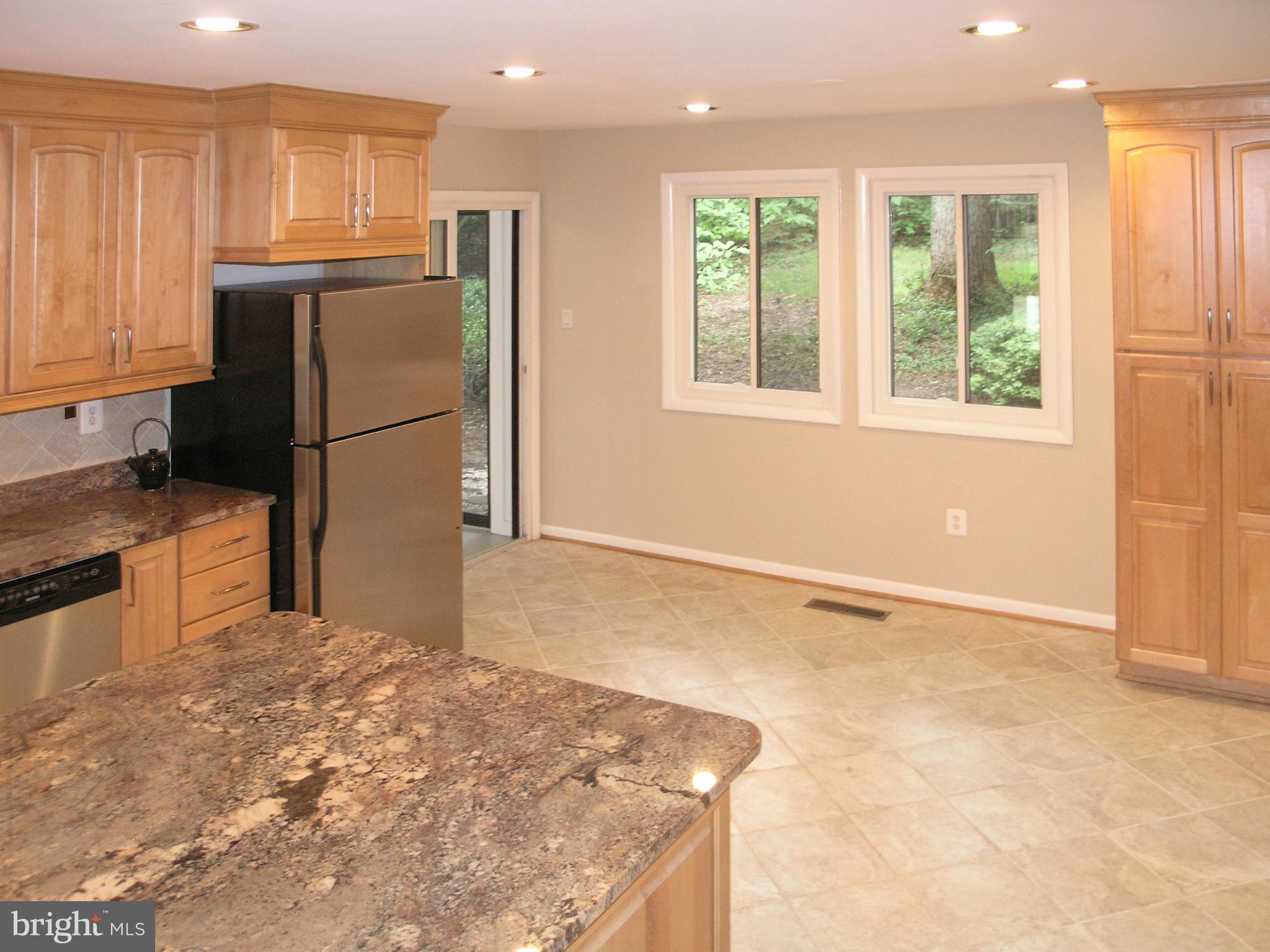 11810 Riders Lane Reston, VA 20191 - Photo 9 of 30 Kitchen