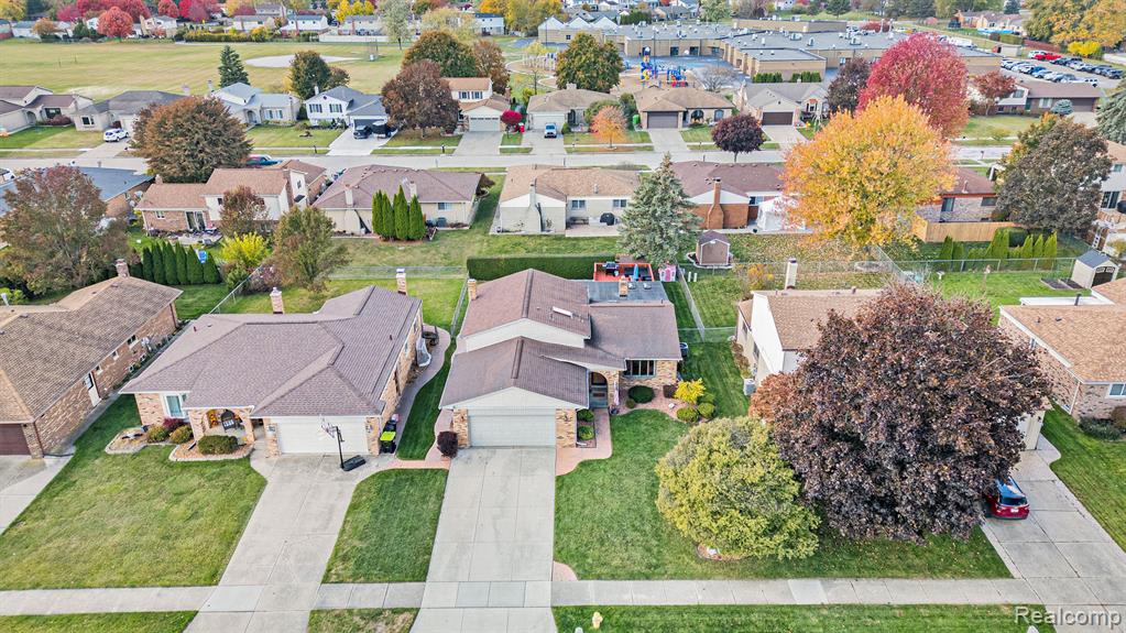 47751 Chrys Road Macomb, MI 48044 - Photo 31 of 33
