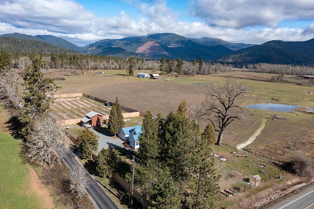6430 Holland Loop Road Cave Junction, OR 97523 - Photo 45 of 53 43