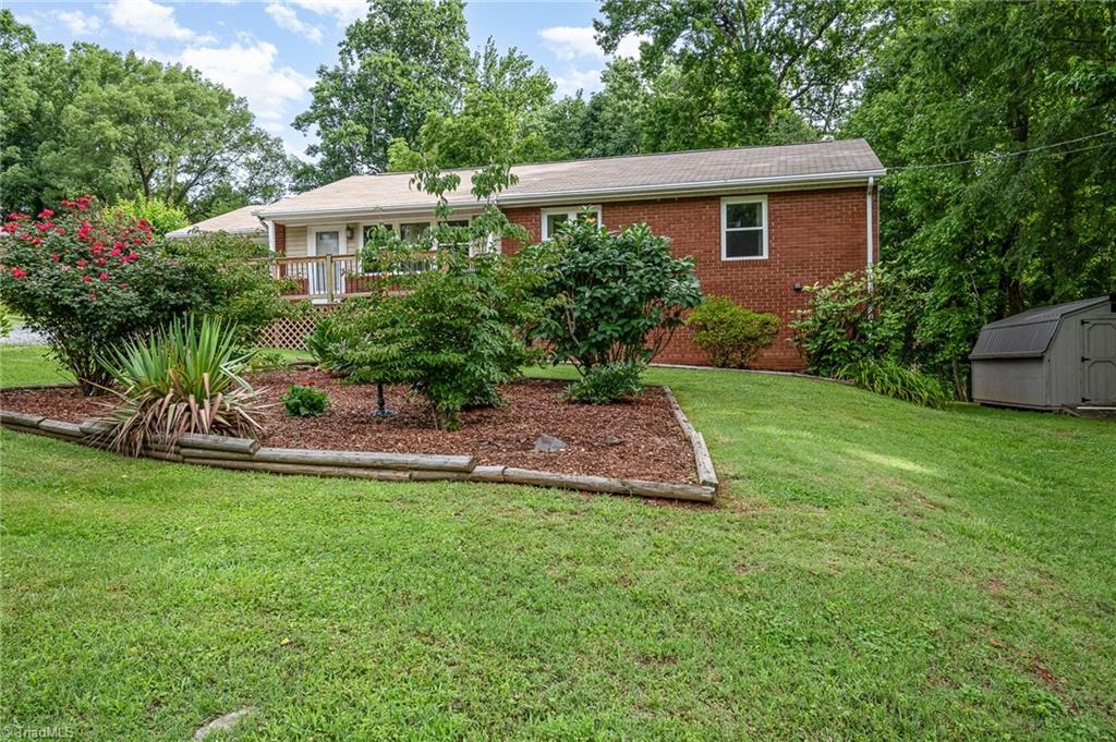 287 Eldorado Road Asheboro, NC 27205 - Photo 4 of 33