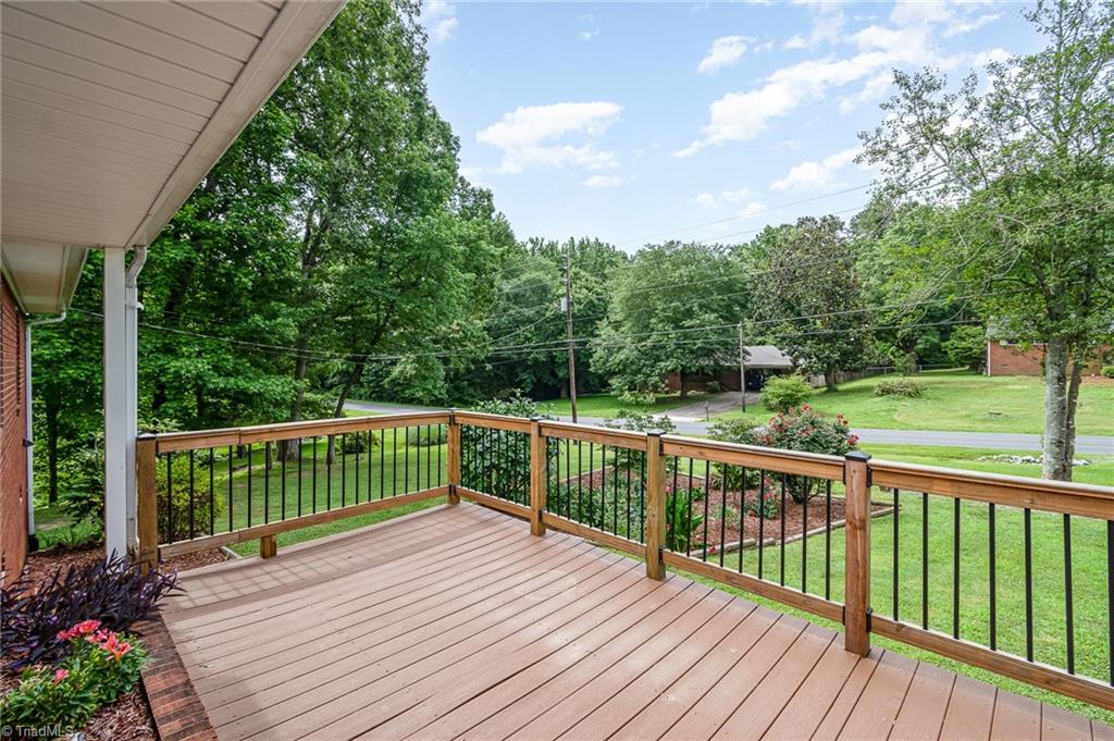 287 Eldorado Road Asheboro, NC 27205 - Photo 6 of 33 Front porch