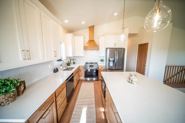 $648,900 | 1803 20th Ave Circle Northeast, Kasson, MN 55944