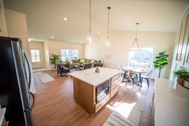 $648,900 | 1803 20th Ave Circle Northeast, Kasson, MN 55944