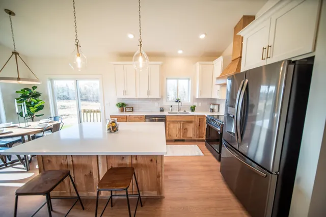 $648,900 | 1803 20th Ave Circle Northeast, Kasson, MN 55944