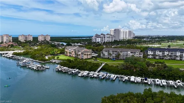 $385,000 | 320 Horse Creek Drive, Unit 403, Naples, FL 34110