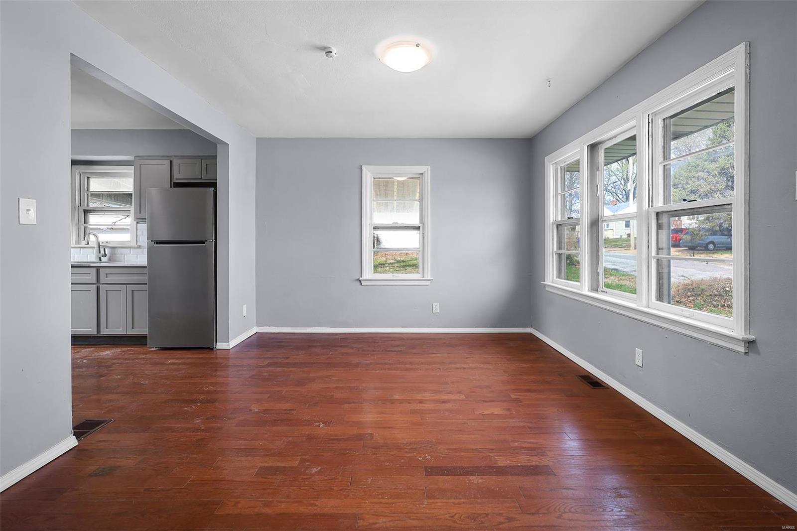 636 Robert Avenue St. Louis, MO 63135 - Photo 4 of 29