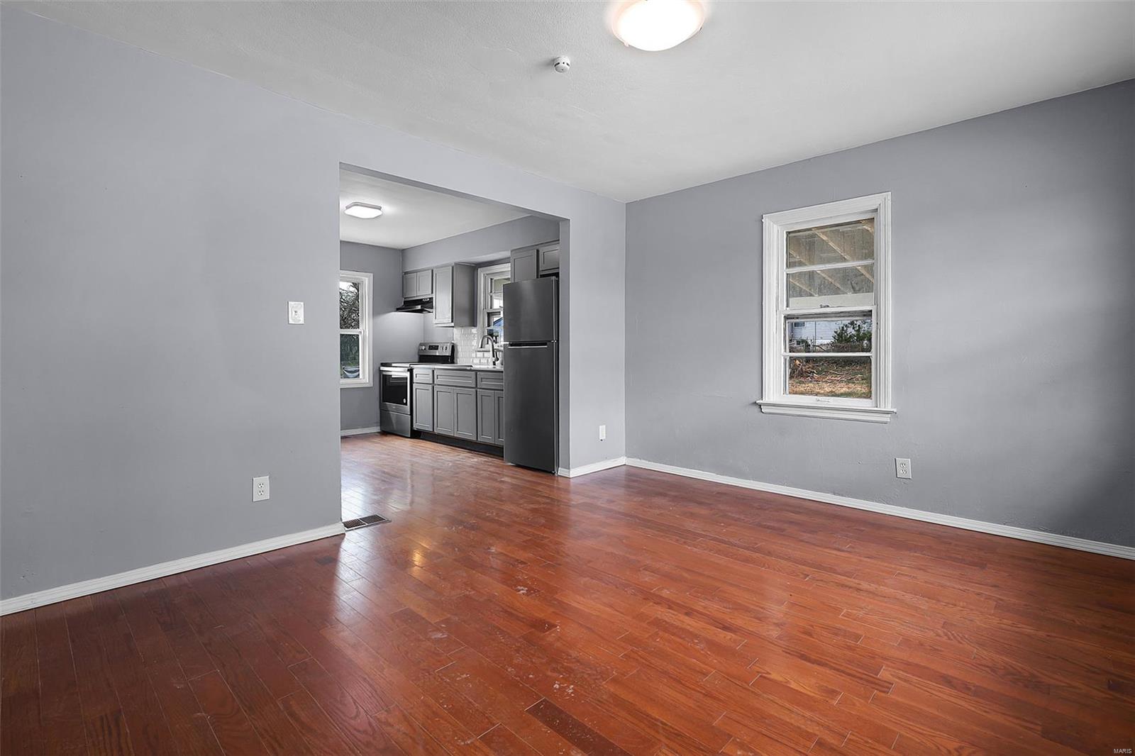 636 Robert Avenue St. Louis, MO 63135 - Photo 7 of 29