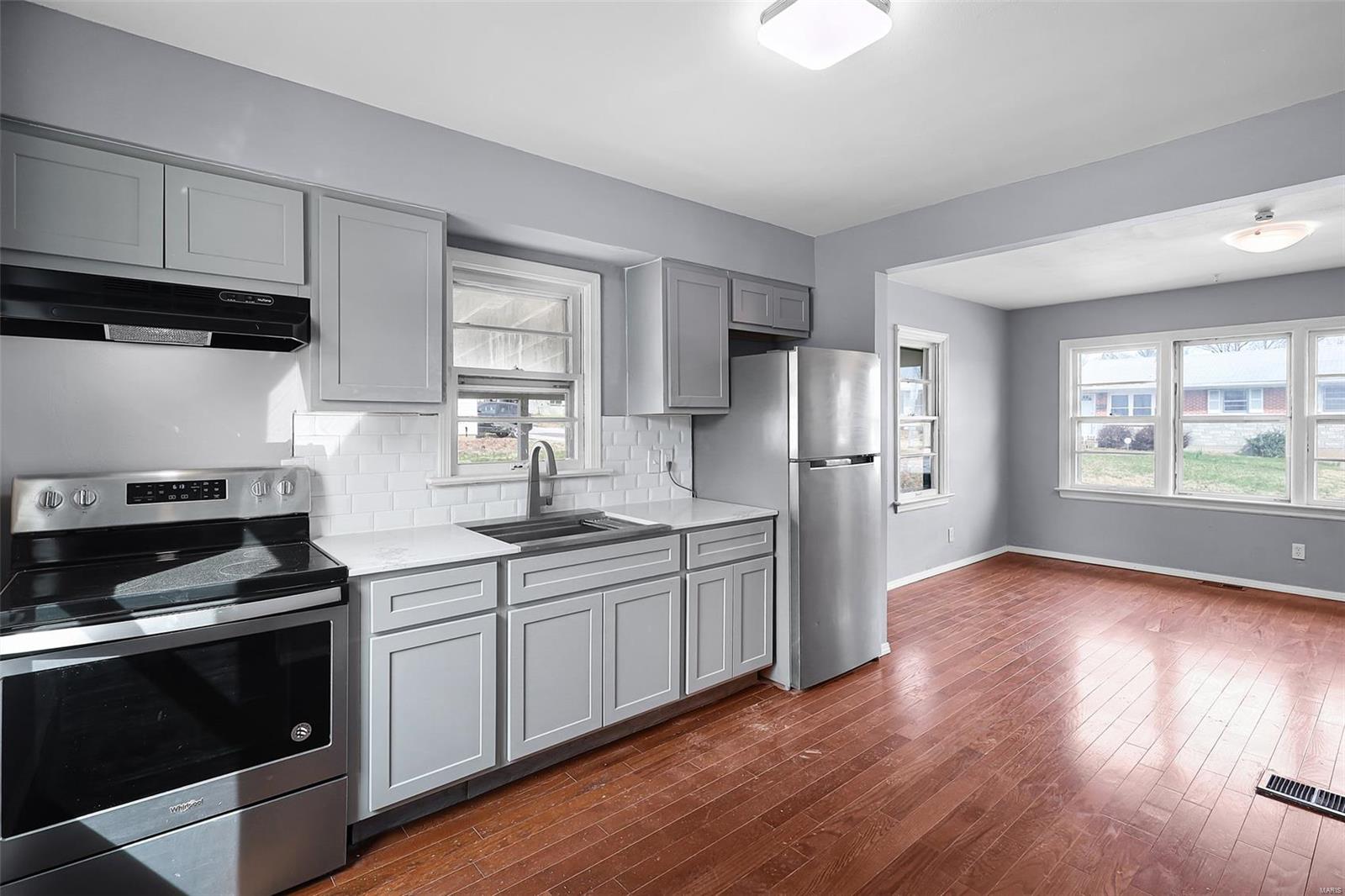 636 Robert Avenue St. Louis, MO 63135 - Photo 10 of 29