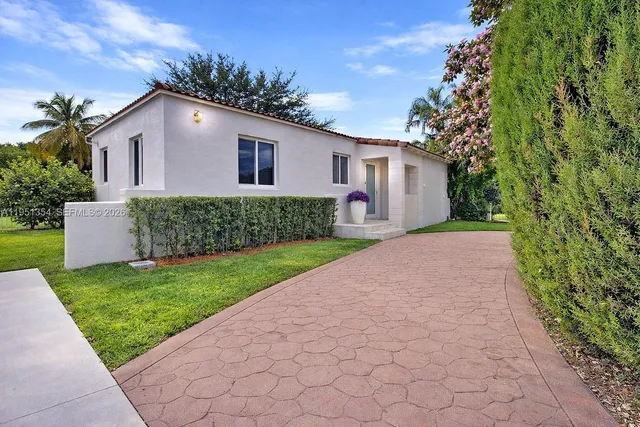 $3,700 | 3780 Southwest 1st Street, Coral Gables, FL 33134