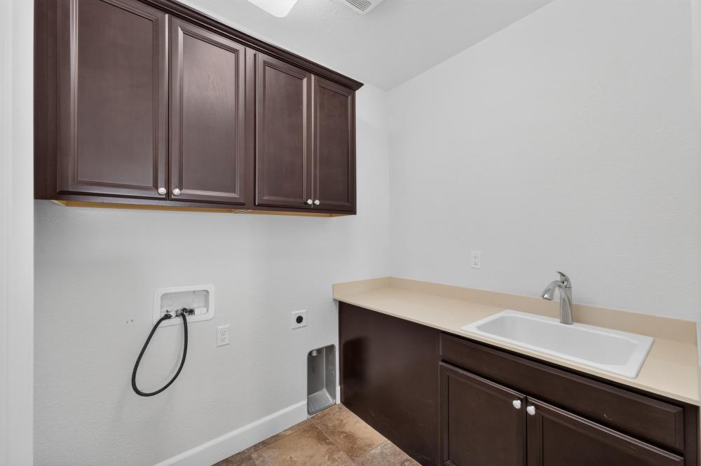 2593 Creek Hollow Road Rocklin, CA 95765 - Photo 37 of 57
