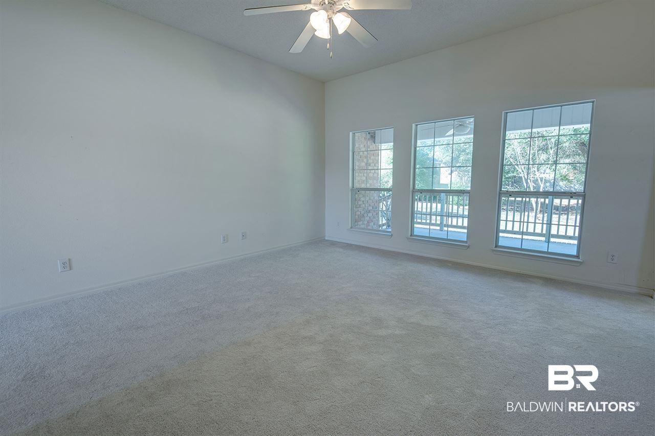 9673 Hollowbrook Avenue Fairhope, AL 36532 - Photo 19 of 31 Living Room