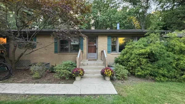 $975,000 | 12370 Dunes Road, Sawyer, MI 49125