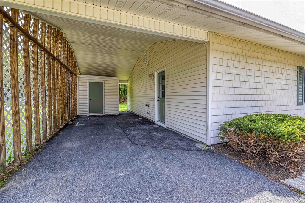 41 Missile Loop Swansea, MA 02777 - Photo 16 of 22