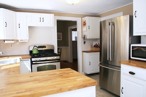 10 Ridgefield Road Wayland, MA 01778 - Photo 11 of 24 Gallery Image 11