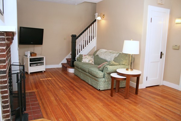 10 Ridgefield Road Wayland, MA 01778 - Photo 2 of 24 Gallery Image 2