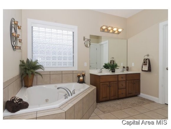 7305 Preston Drive Springfield, IL 62711 - Photo 10 of 22 Gallery Image 10