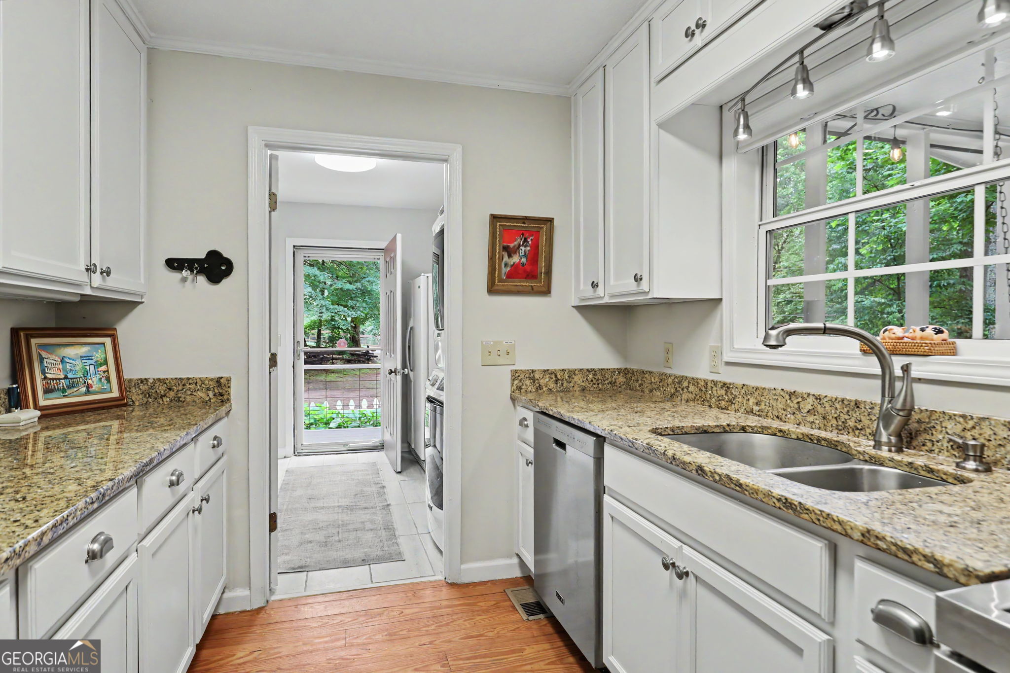 5637 Murray Cove Road Tiger, GA 30576 - Photo 15 of 67