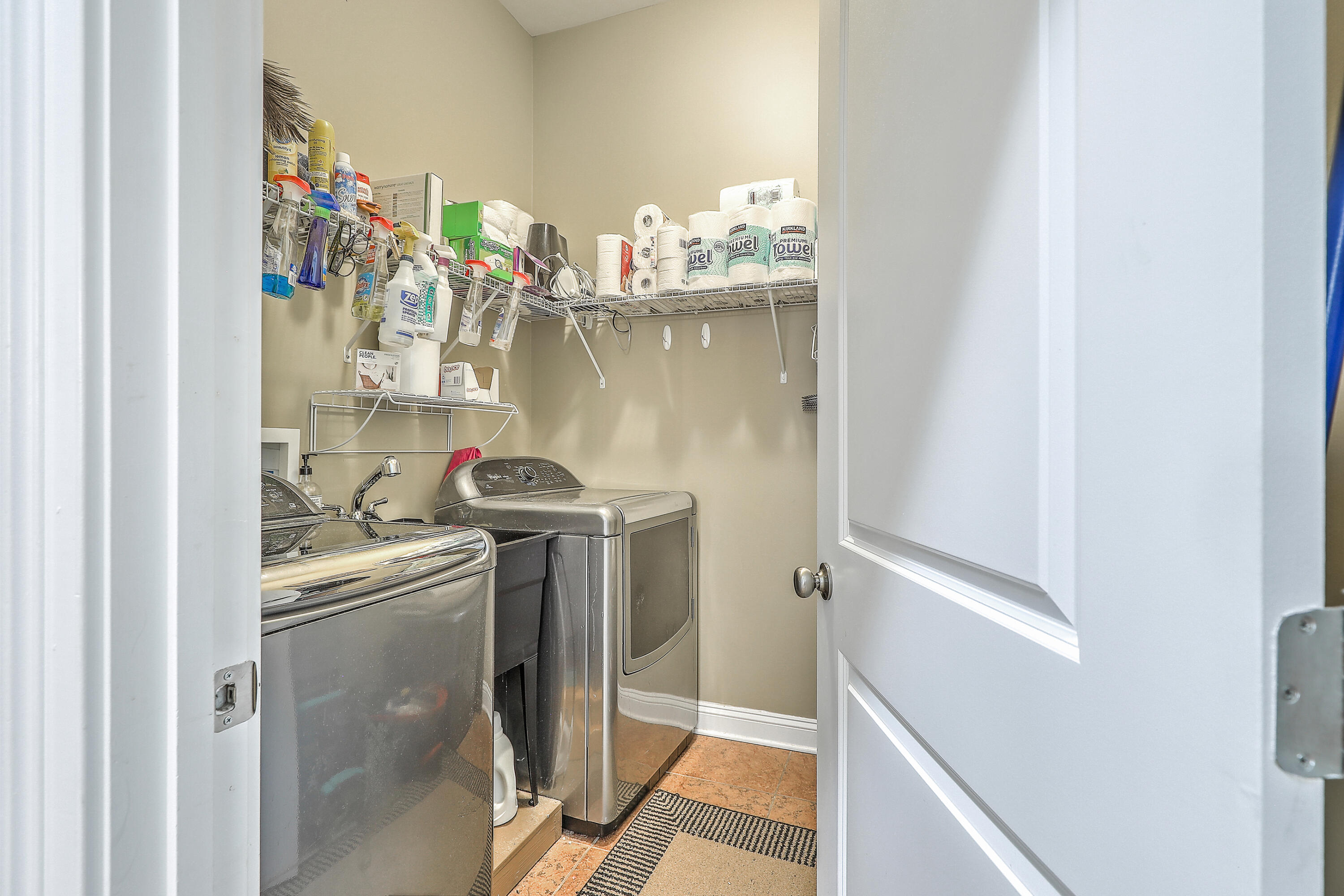 1800 Hall Point Road Mount Pleasant, SC 29466 - Photo 38 of 47 Laundry Room