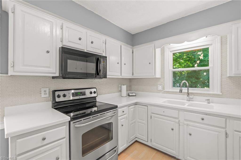 1800 Rivertrace Point High Point, NC 27265 - Photo 13 of 32 Gallery Image 13