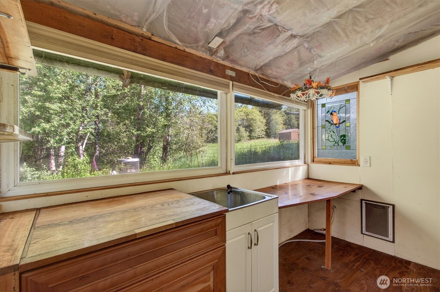 165 Barr Road Rosburg, WA 98643 - Photo 11 of 40