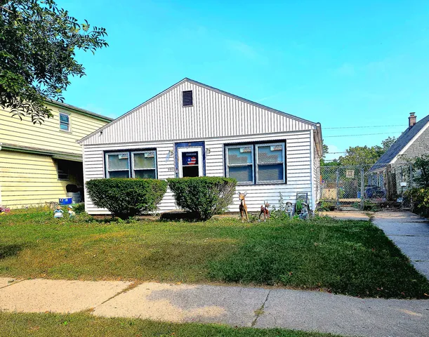 $160,000 | 4440 North 64th Street, Milwaukee, WI 53218
