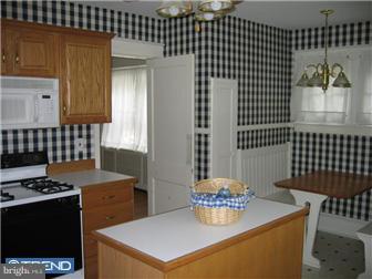 305 Oak Road Glenside, PA 19038 - Photo 3 of 6 Gallery Image 3