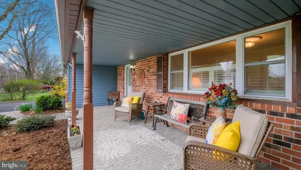 $575,000 | 7 Broadale Court, Doylestown, PA 18901