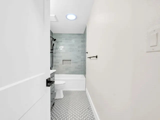 $630,000 | 425 Stahlman Avenue, Destin, FL 32541