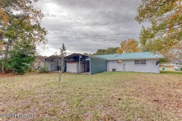$1,600 | 6616 Columbus Circle, Ocean Springs, MS 39564