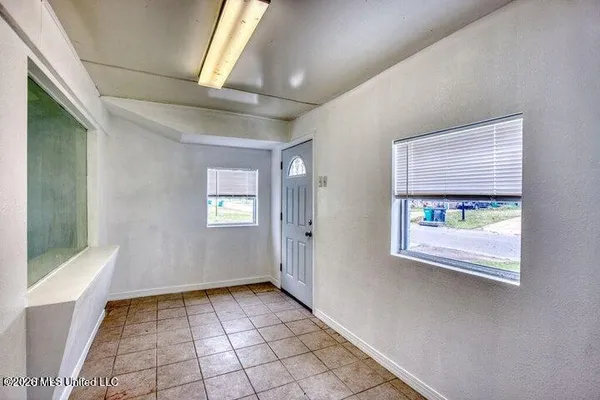 $1,600 | 6616 Columbus Circle, Ocean Springs, MS 39564