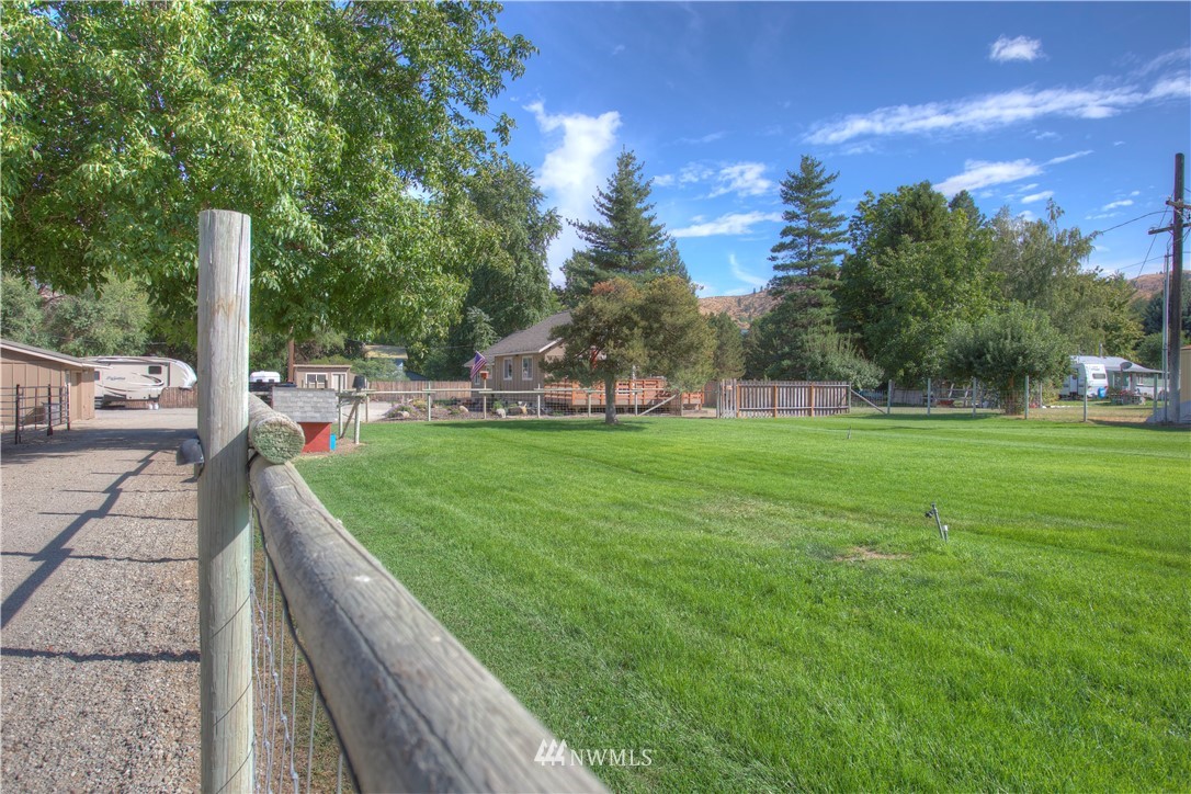 5146 Regan Road Cashmere, WA 98815 - Photo 2 of 19 Gallery Image 2
