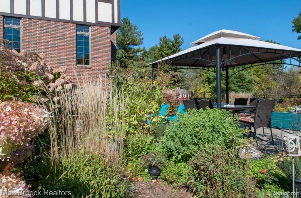 565 Sheldon Court Rochester, MI 48306 - Photo 64 of 75 DSC_0567.jpg