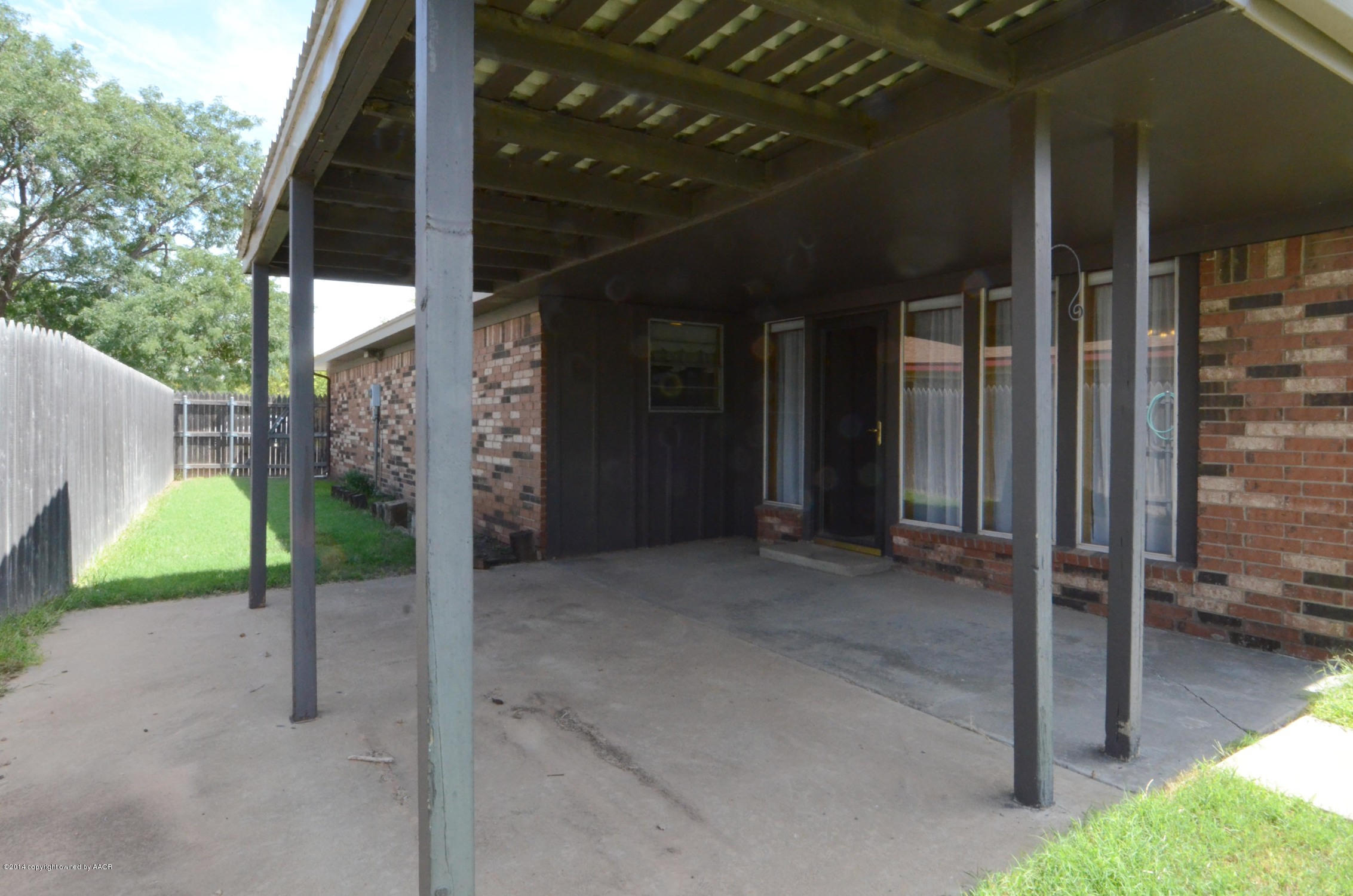 6704 Falcon Road Amarillo, TX 79109 - Photo 19 of 21 Patio