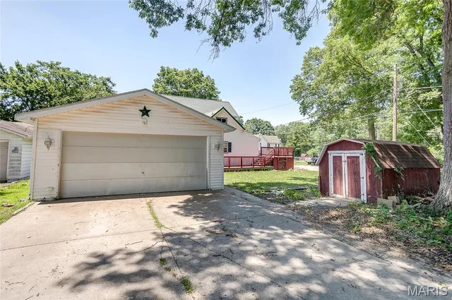 $168,000 | 101 South Grace Street, Marissa, IL 62257