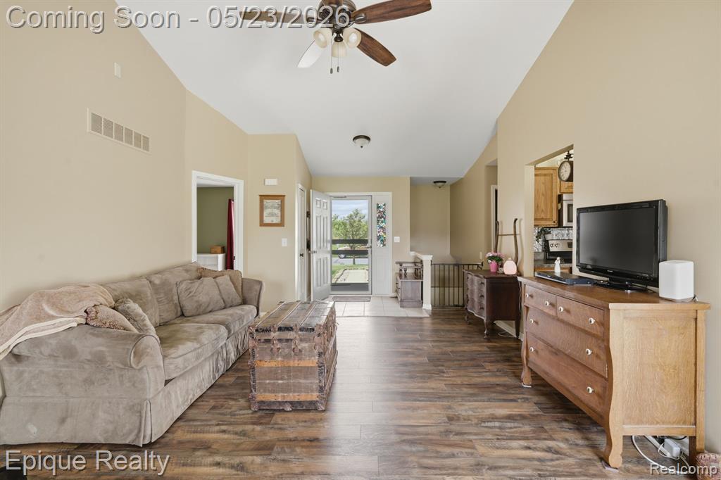 238 Quail Drive Capac, MI 48014 - Photo 6 of 24