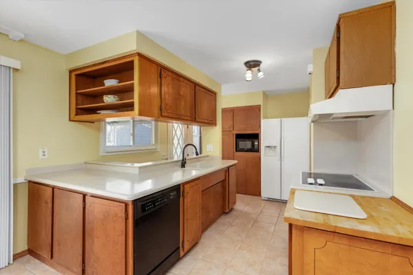 $275,000 | 1805 Englewood Avenue, Madison Heights, MI 48071