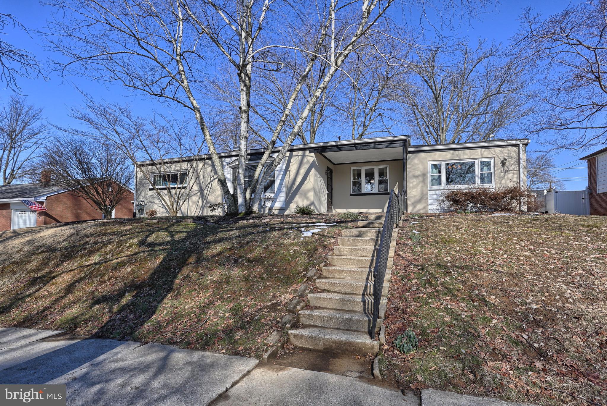 1621 Robin Road Lebanon, PA 17042 - Photo 1 of 17 Gallery Image 1