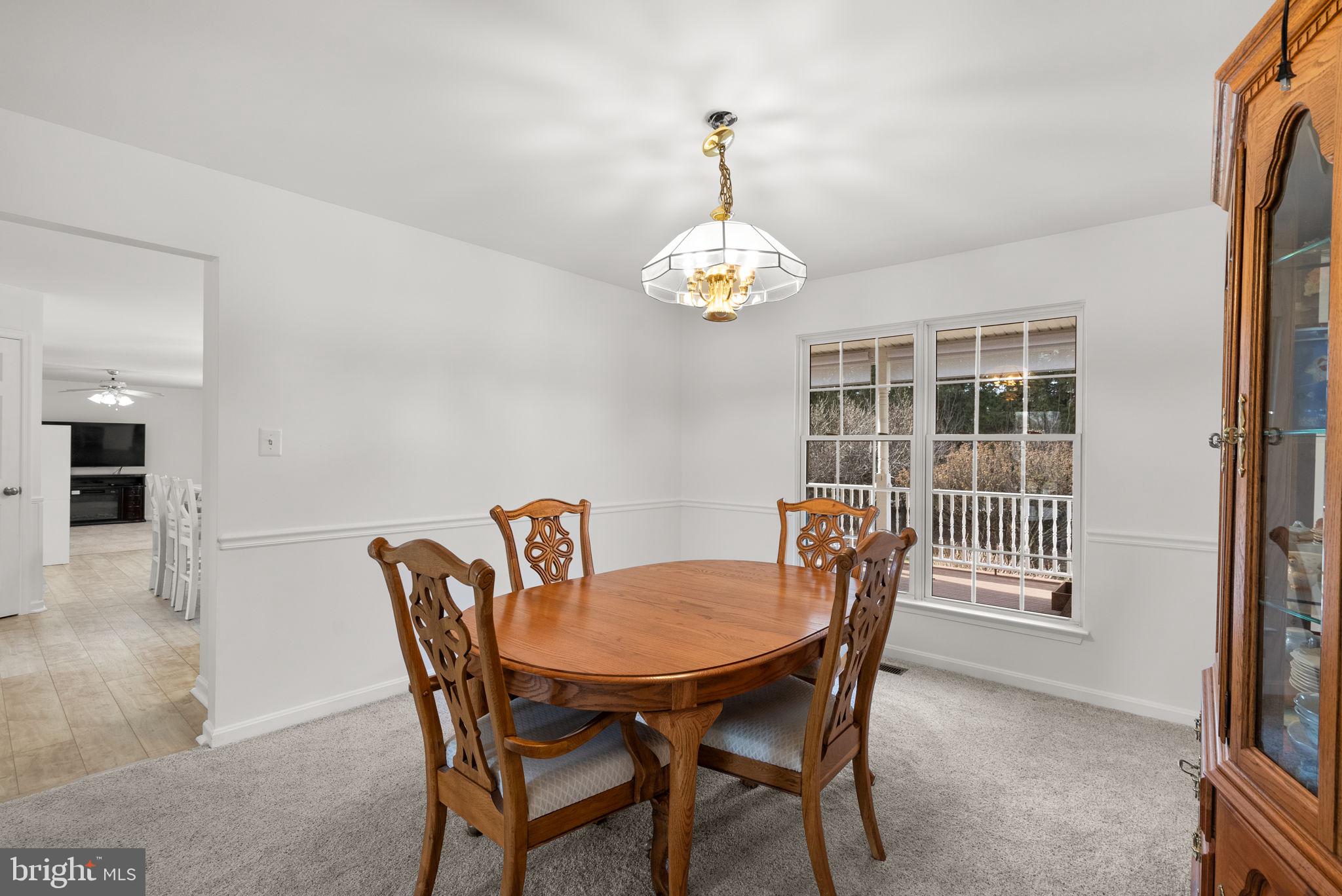 191 Midsummer Drive Frederick, MD 21702 - Photo 19 of 44 Dining just off kitchen and living area
