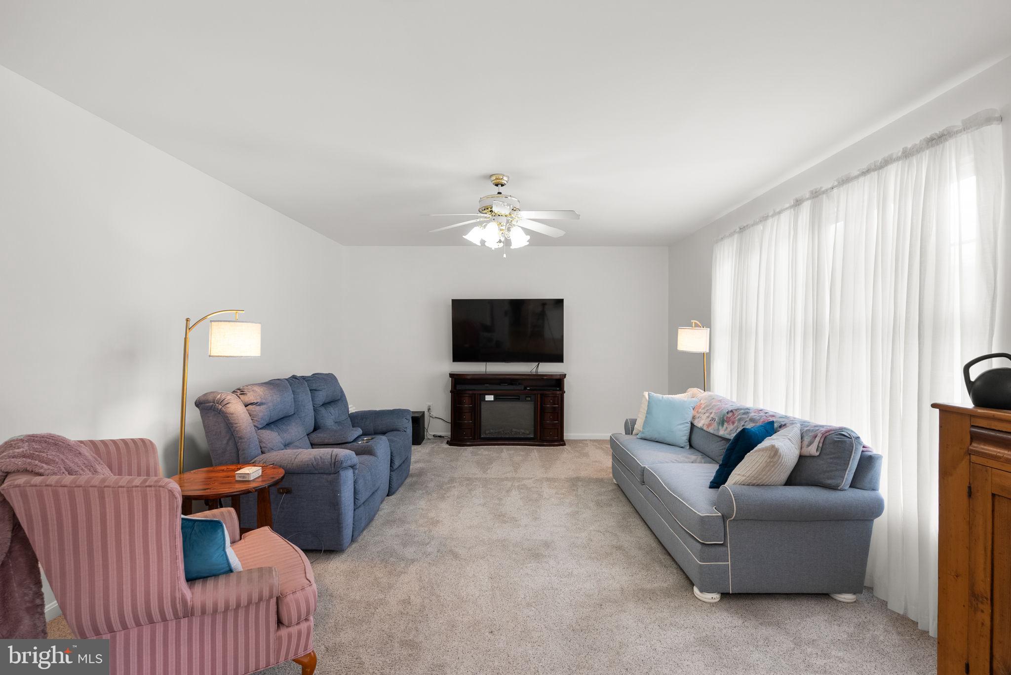 191 Midsummer Drive Frederick, MD 21702 - Photo 5 of 44 Family room