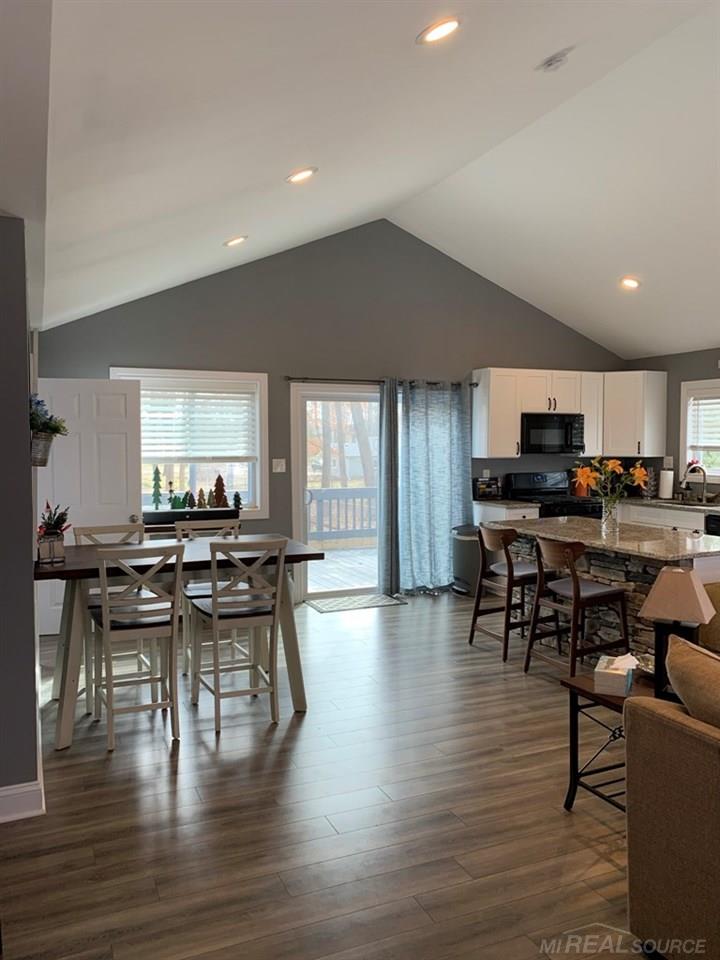 1524 Remsing Street Hartland, MI 48353 - Photo 4 of 18 50008769-3.JPG