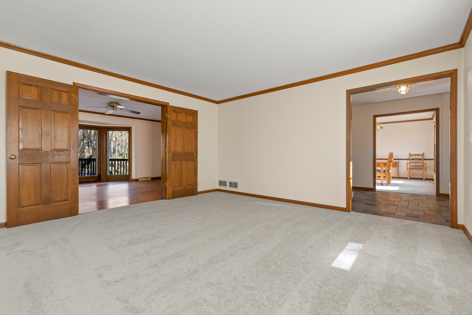 6N433 Old Homestead Road St. Charles, IL 60175 - Photo 6 of 30