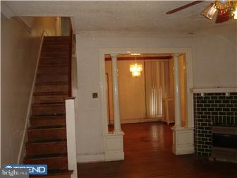 738 Wynnewood Road Philadelphia, PA 19151 - Photo 3 of 7 Living Room