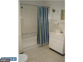738 Wynnewood Road Philadelphia, PA 19151 - Photo 5 of 7 Bathroom
